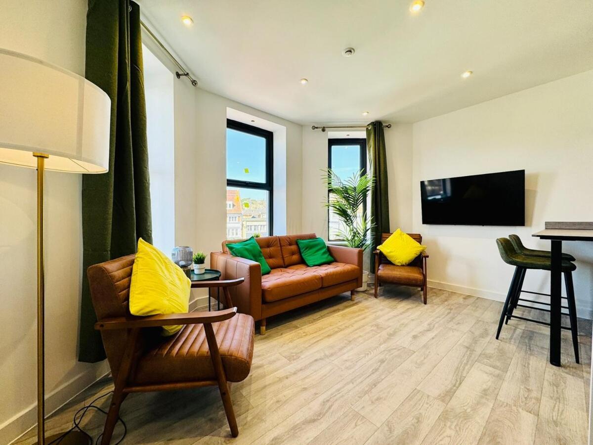 - 2-bed - 4 Guests - Prime Spot